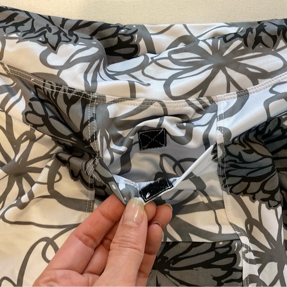 Runningskirt.com Capri Athletic Skort Sz 4 / 10-12 - Picture 4 of 12